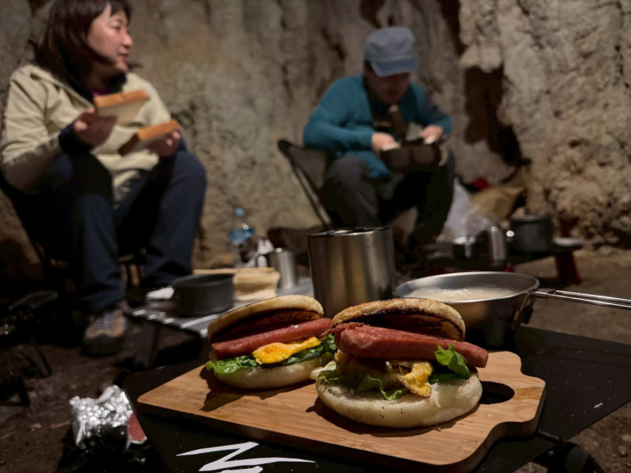 CAVE CAMP�@���A�L�����v